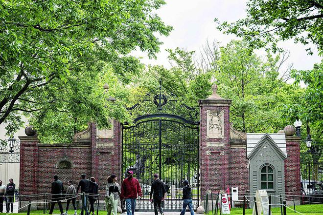 欧陆娱乐注册：美国决定将吊销中国学生签证 外交部：歧视性做法戳穿所谓“自由开放”谎言