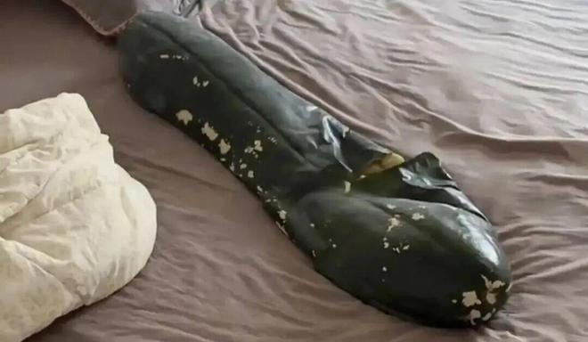 欧陆平台官方:深夜睡觉时突然炸了,大量腐臭汁水流出,床单脏得一塌糊涂……最近很多人跟风,第一批受害者已出现!